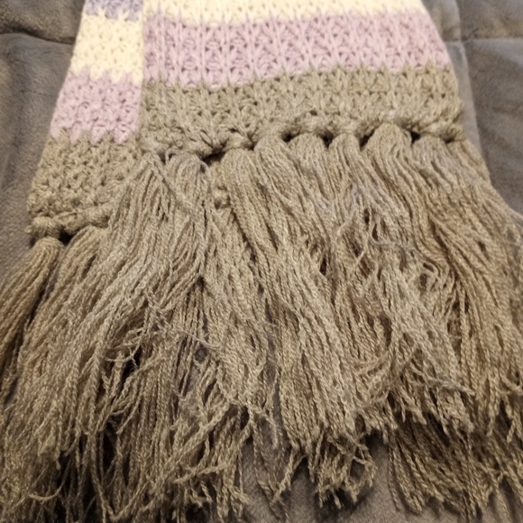 Scarf and (2) Glove Set - Picture 6 of 6